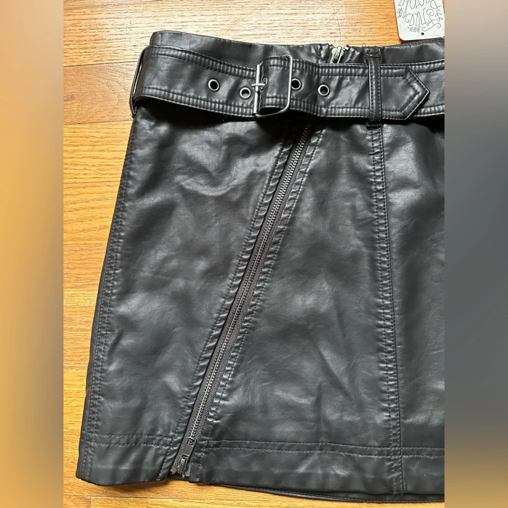 NWT Free People Feelin Free Vegan Leather Belted Mini Skirt - Picture 10 of 13
